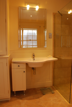 Main Bathroom Image